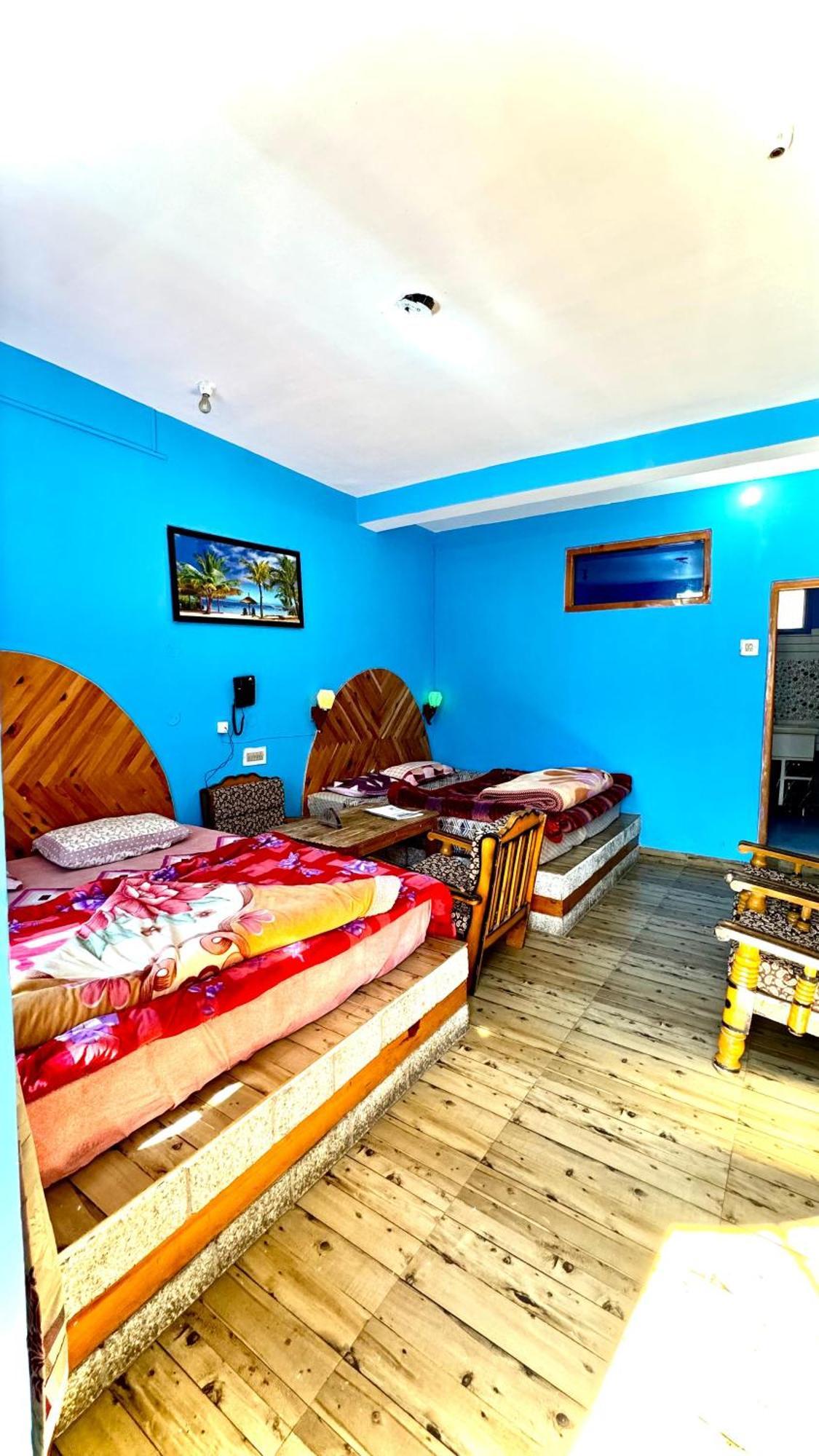 Hotel 19 Tosh Esterno foto